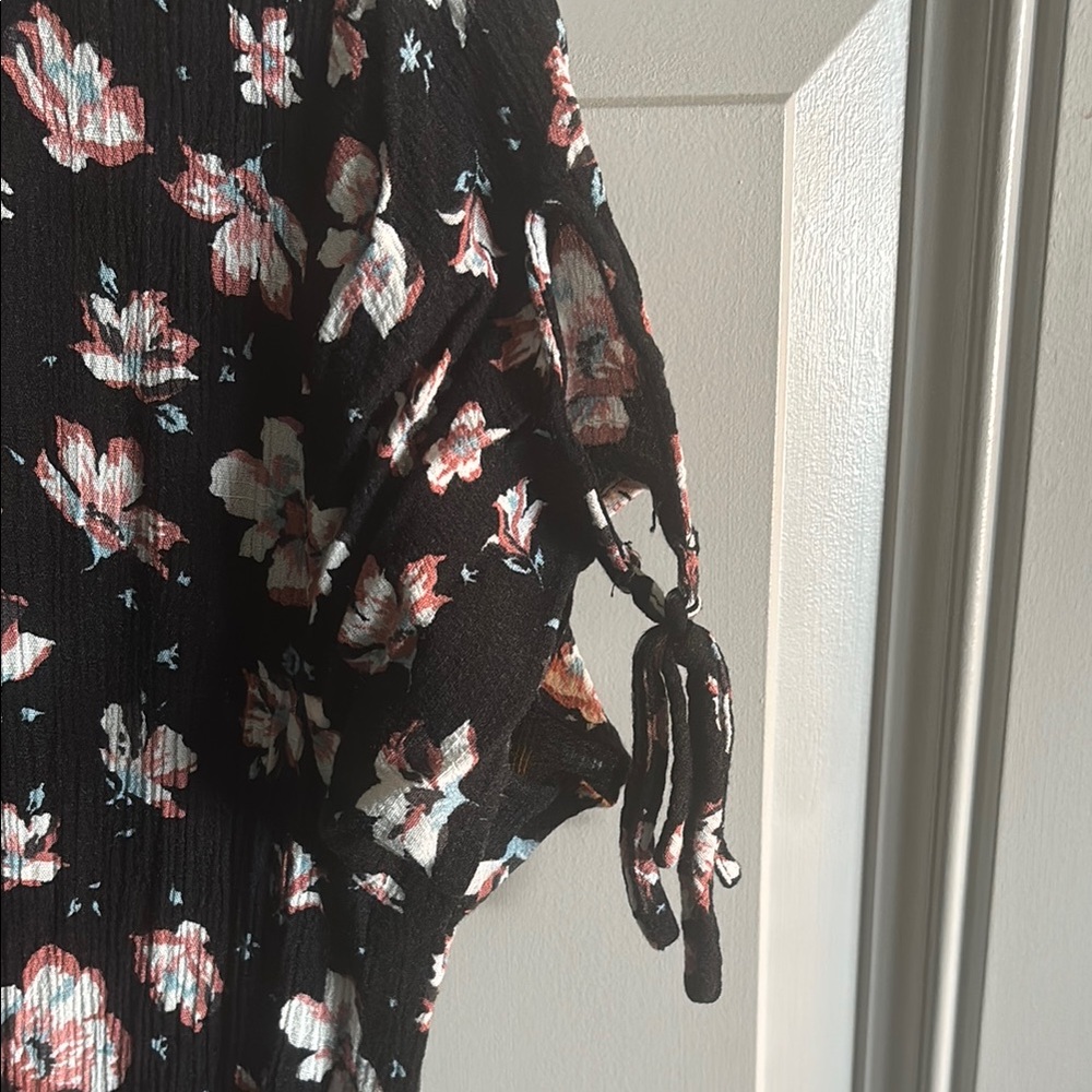 American Rag Black and White Flutter Sleeve Maxi Dress - Picture 5 of 5